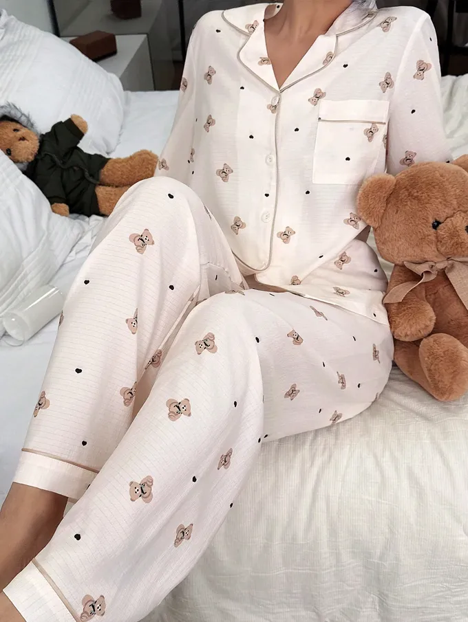 Napfluff Ensemble pyjama femme imprimé ours de dessin animé mignon, haut col et pantalon. Pyjama doux, imprimé ours, vêtements de nuit femme mignons. - Photo 3