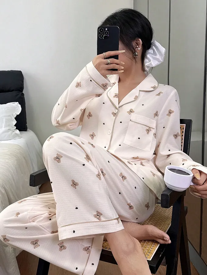 Napfluff Ensemble pyjama femme imprimé ours de dessin animé mignon, haut col et pantalon. Pyjama doux, imprimé ours, vêtements de nuit femme mignons. - Photo 6