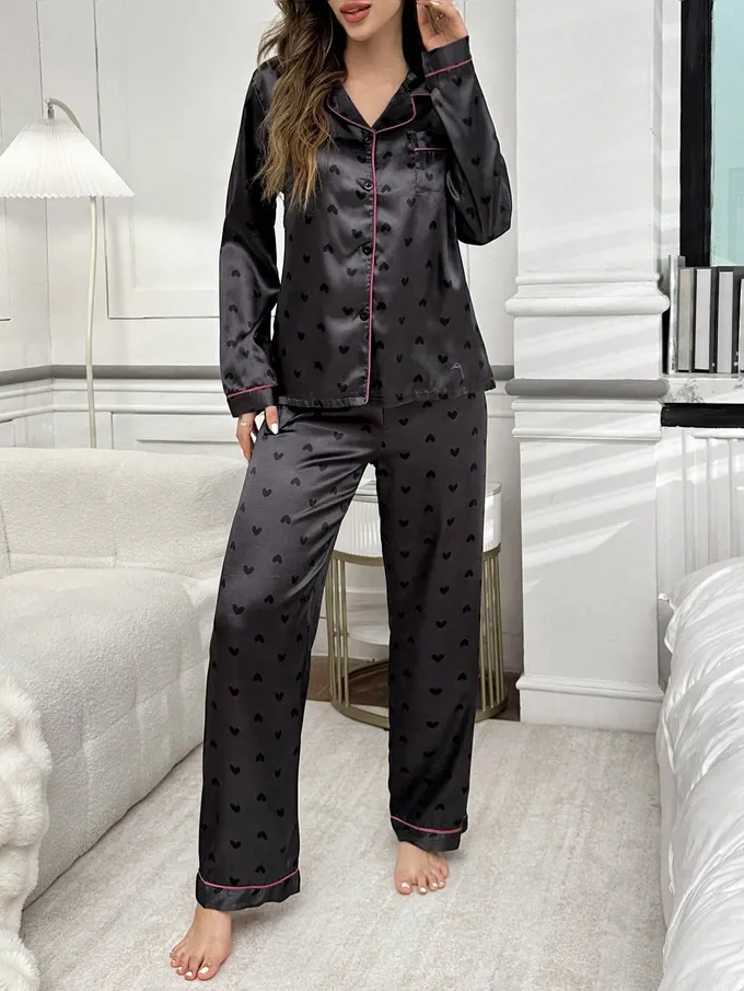 LuxeNights Ensemble de pyjama à manches longues avec imprimé cœur en faux soie et col châle